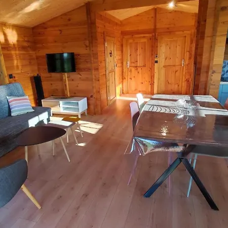 Holiday home Le De La Presle