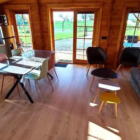 Le De La Presle Holiday home *