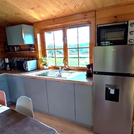 Holiday home Le De La Presle Mazerny