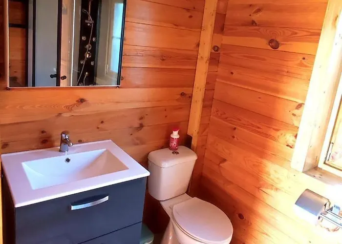 Holiday home Le De La Presle *