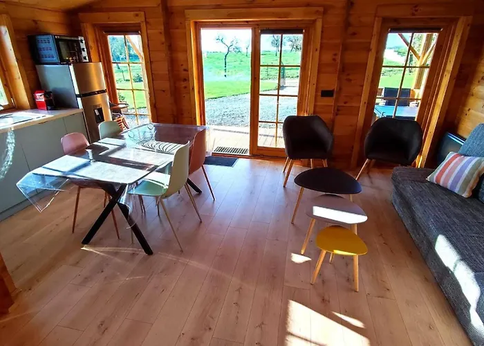 Le De La Presle Holiday home *